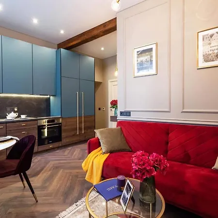 Charming Apt In Old Town By Reside Baltic